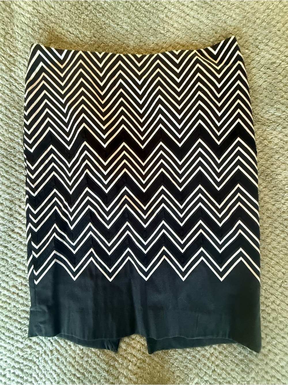 White House Black Market Black and White Chevron Pencil Skirt